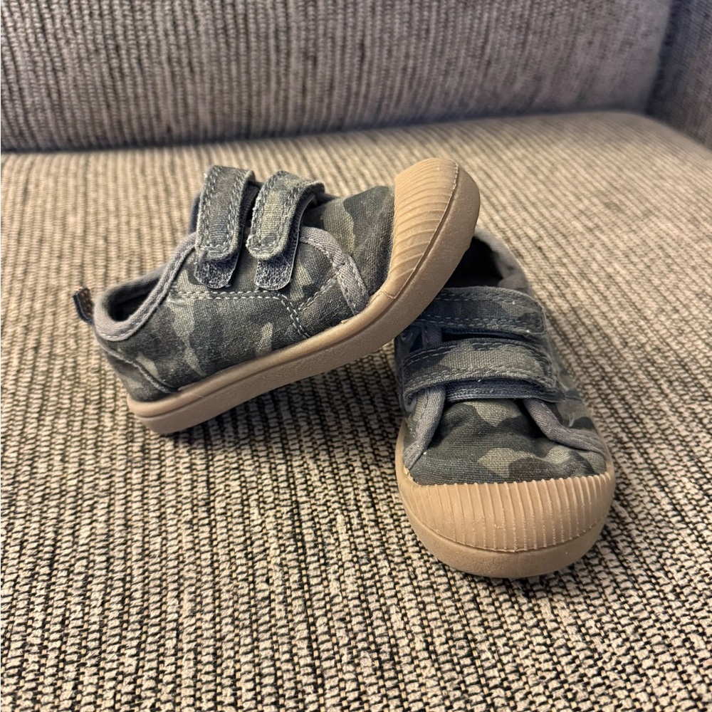 Camouflage Kids Shoes with Velcro Straps